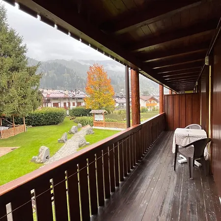 Centro Pineta Family Hotel & Wellness Pinzolo Exterior photo